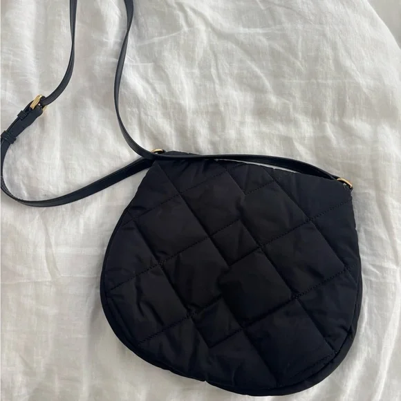 Marc Jacobs Black Quilted Crossbody Bag - Picture 3 of 3